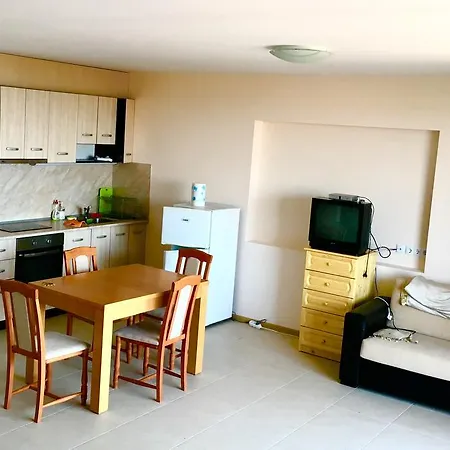 Flat Near The Sea * سفيتي فلاس